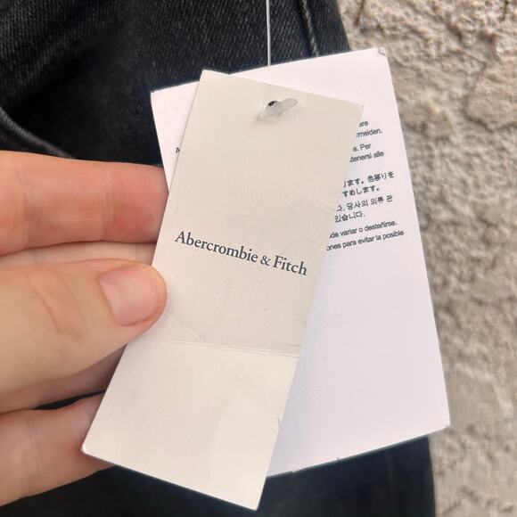 NWT Abercrombie & Fitch High Rise Curve Love The Mom Jeans Size 24” - Picture 3 of 5